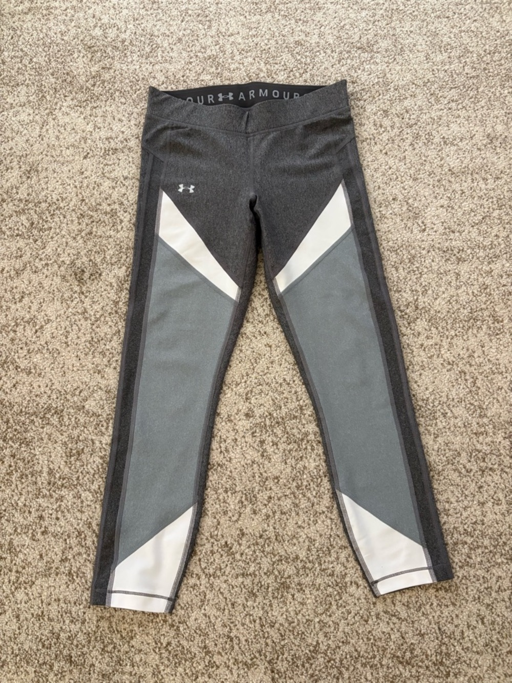 Under Armour Black and Gray Colorblock Girls' Athletic Leggings